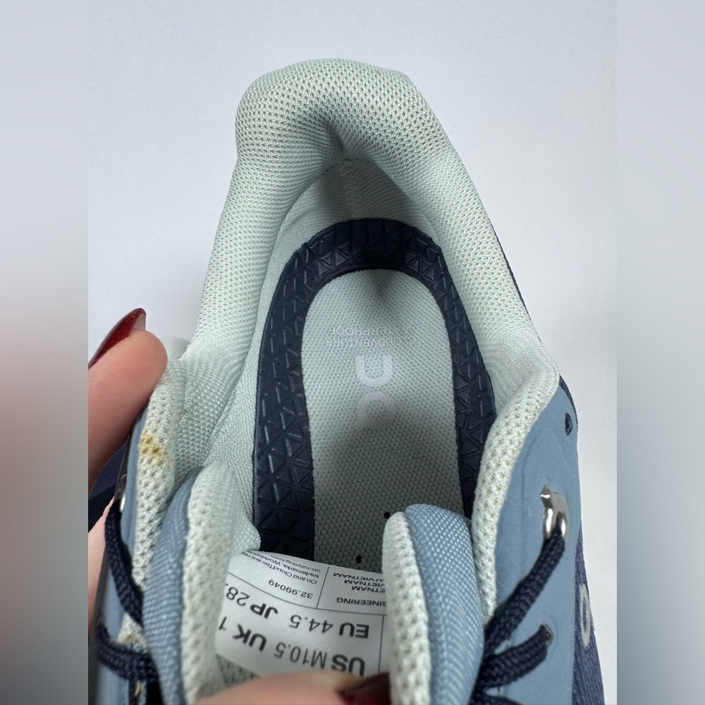 On Running Cloudventure Waterproof Men’s Trail Running Shoes in denim/midnight - Picture 12 of 15